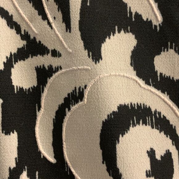 DIANA BELLE, blouse, large, like new. Embroidered outlines of pattern - Picture 7 of 8